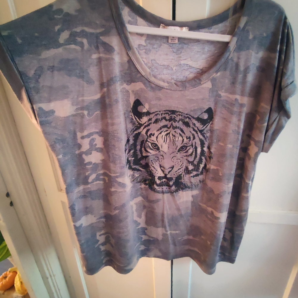 T-shirt